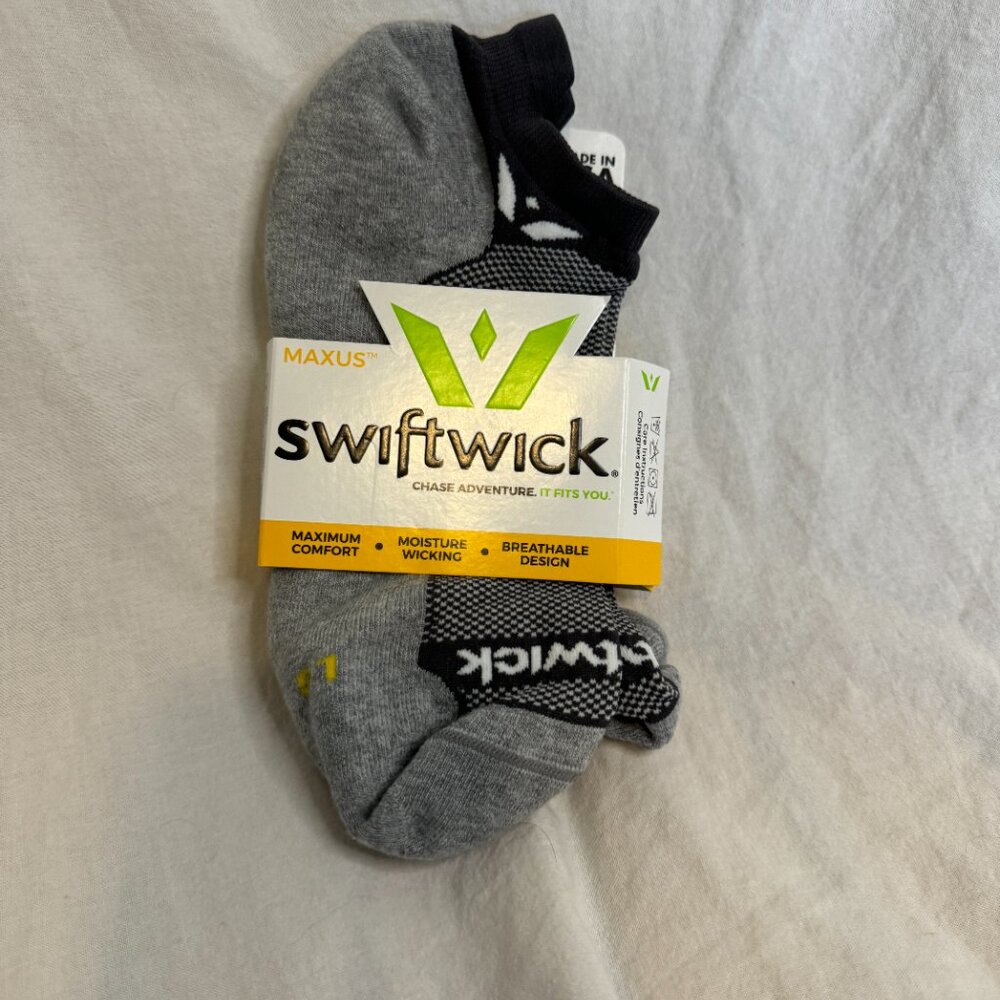 Swiftwick socks Three pair - Picture 4 of 8